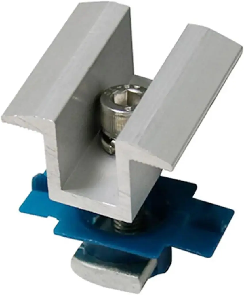 Central Omega Clamp and Plate Kit for Fixing Photovoltaic Panels 